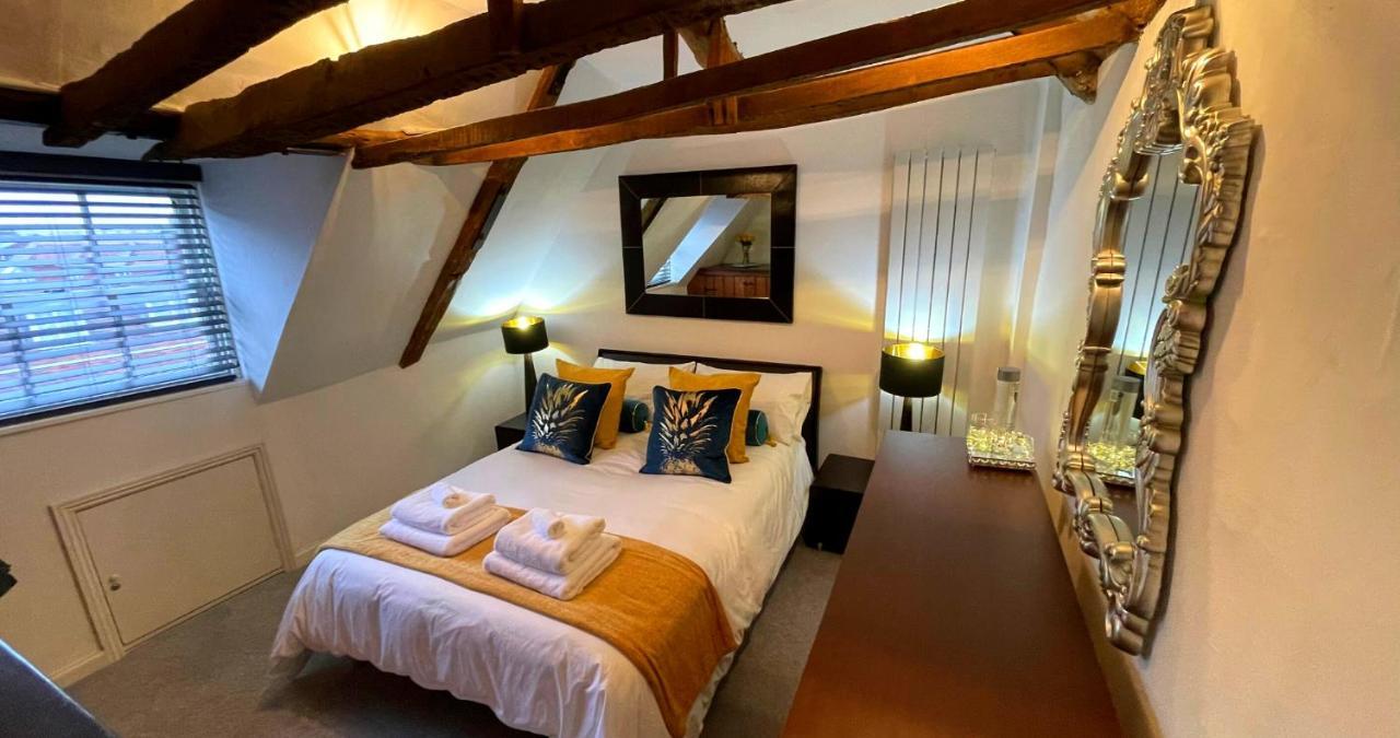 Stunning Luxury Apartment In Central Lymington Exterior foto